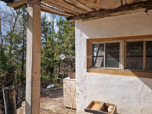 Eladó családi ház, Budapesten, II. kerületben 26.9 M Ft