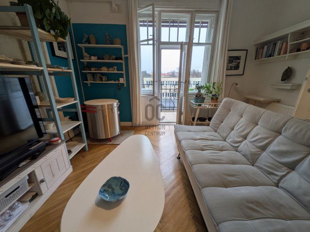 Eladó téglalakás, Budapesten, III. kerületben, Kiscelli utcában