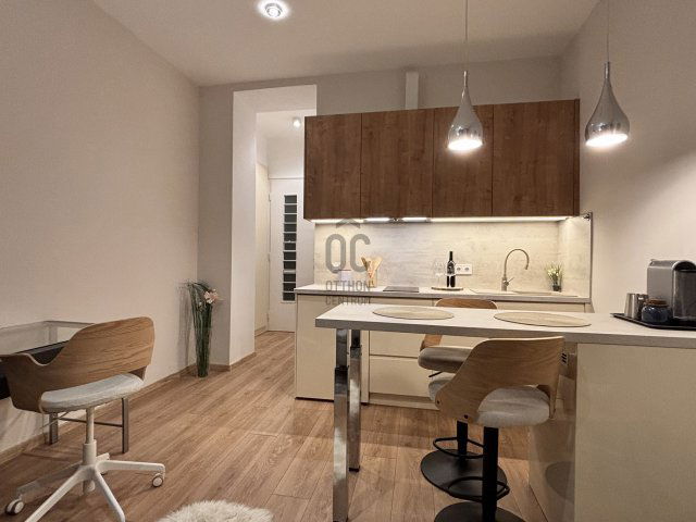 Eladó téglalakás, Budapesten, V. kerületben, Nyáry Pál utcában