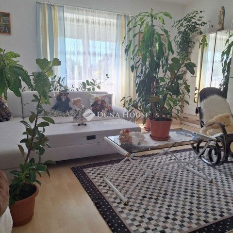Eladó családi ház, Gasztonyban 35.99 M Ft, 3 szobás