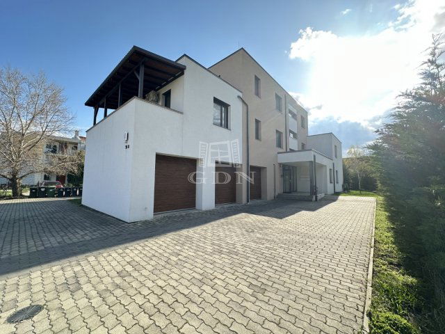 Kiadó téglalakás, albérlet, Székesfehérvárott 300 E Ft / hó