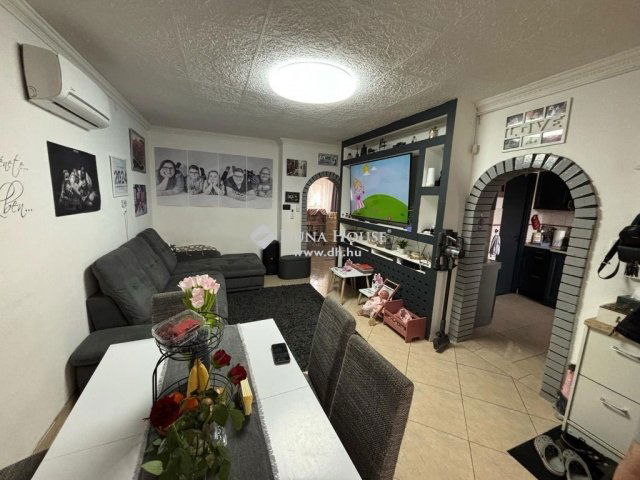 Eladó ikerház, Csóron 79.9 M Ft, 5 szobás / költözzbe.hu