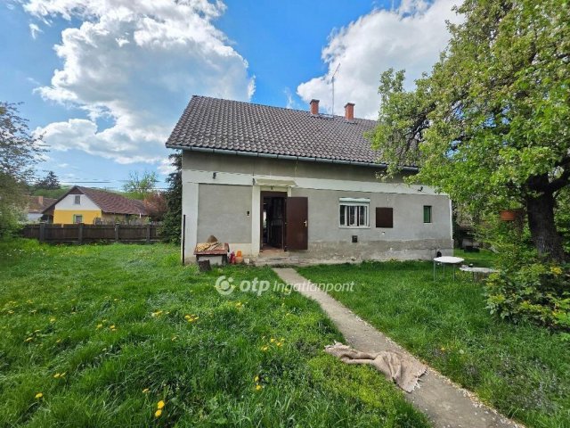 Eladó családi ház, Nagybörzsönyön 42.9 M Ft, 3 szobás