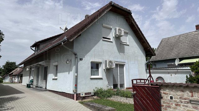 Eladó családi ház, Balatonberényben 99.99 M Ft, 29+1 szobás