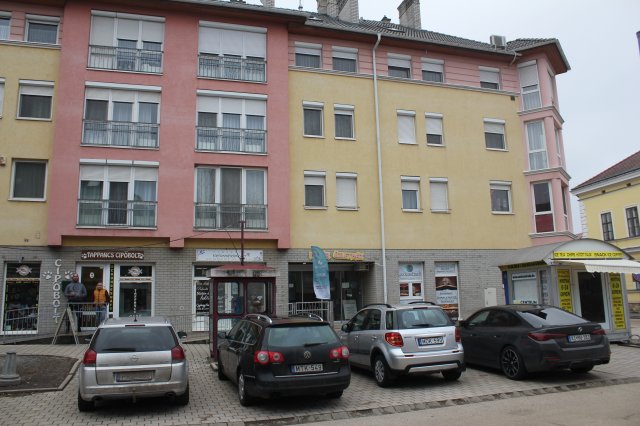 Kiadó téglalakás, albérlet, Kapuváron, Fő téren 170 E Ft / hó