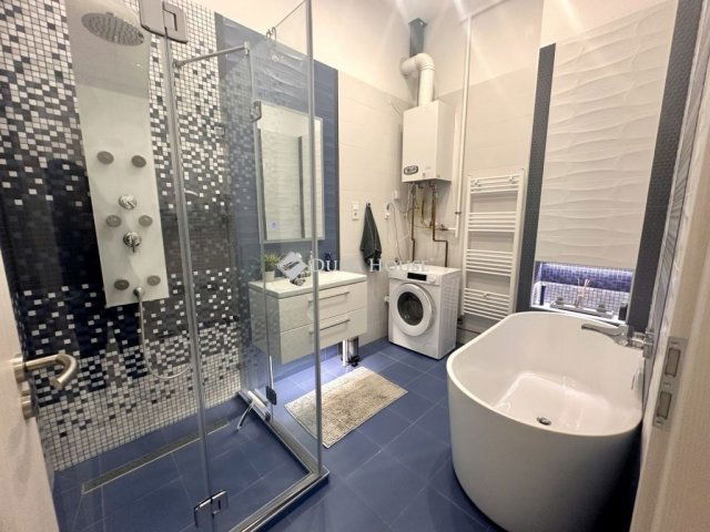 Eladó téglalakás, Budapesten, VII. kerületben 105 M Ft, 2 szobás