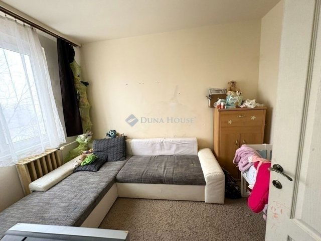 Eladó panellakás, Szegeden 53 M Ft, 3 szobás