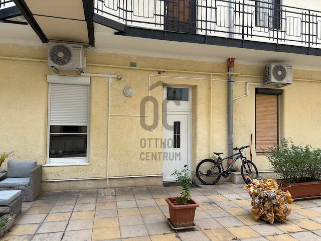 Eladó téglalakás, Budapesten, VI. kerületben 119 M Ft, 3 szobás