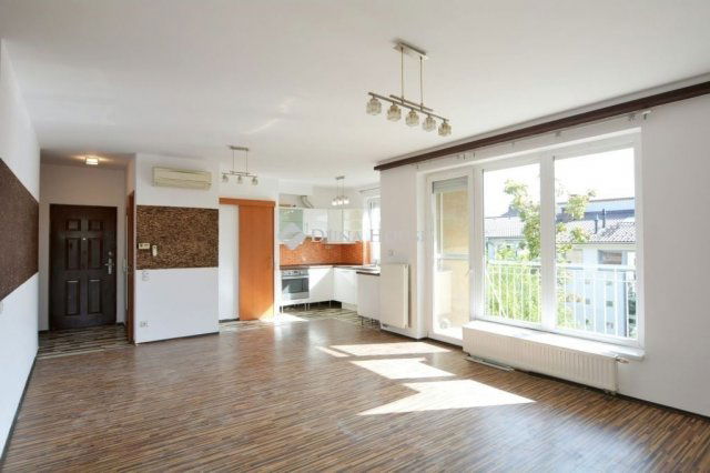 Kiadó téglalakás, albérlet, Kecskeméten 240 E Ft / hó