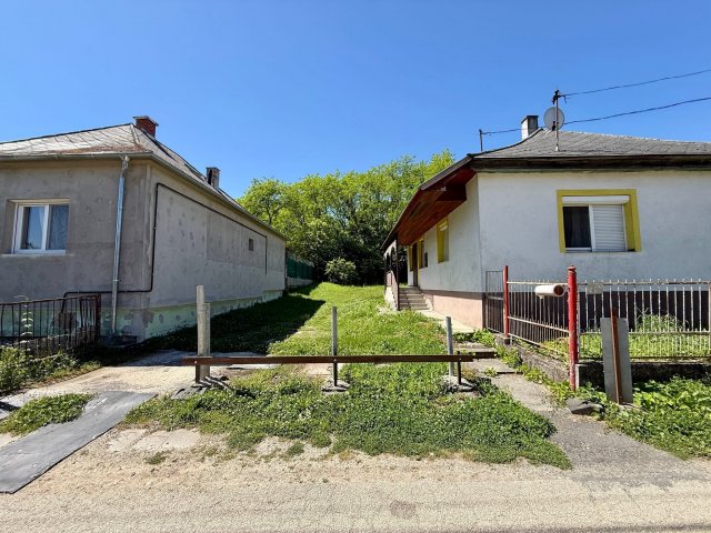 Eladó családi ház, Bakonycsernyén 37.9 M Ft, 2 szobás