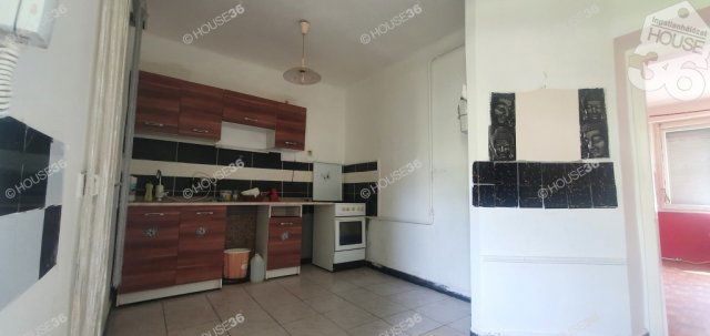 Eladó téglalakás, Kecskeméten 31 M Ft, 2 szobás