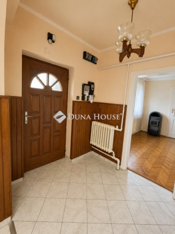 Eladó családi ház, Győrött 41.99 M Ft, 2 szobás