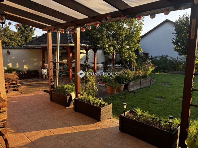 Eladó ikerház, Ebesen 95 M Ft, 4 szobás / költözzbe.hu