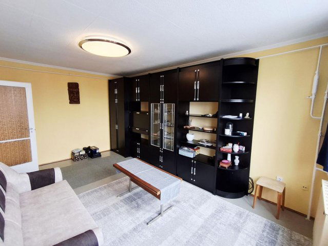 Eladó panellakás, Tatabányán 39.9 M Ft, 2 szobás