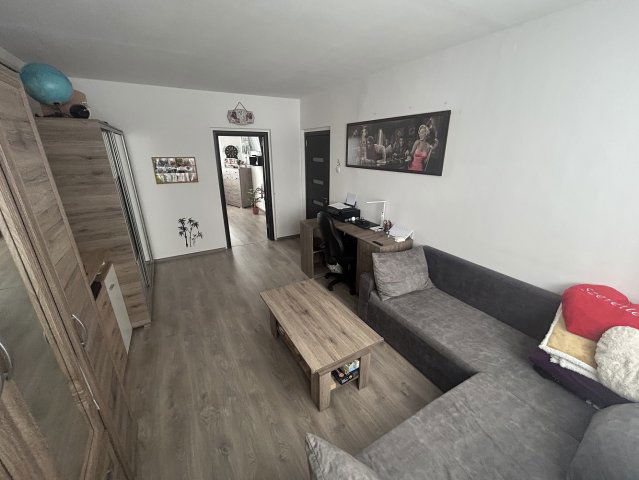 Eladó panellakás, Debrecenben 76 M Ft, 4 szobás