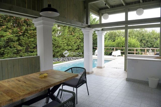 Eladó nyaraló, Dörgicsén 280 M Ft, 4 szobás