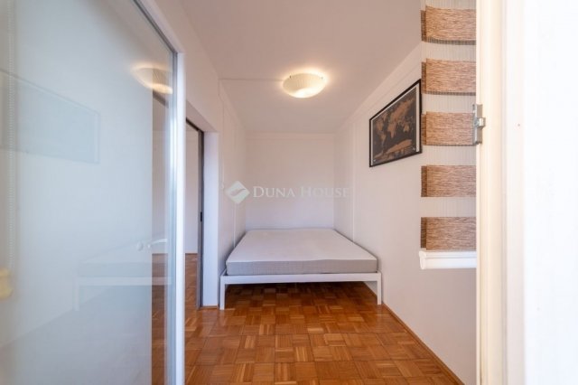 Eladó panellakás, Miskolcon 35.999 M Ft, 1+2 szobás