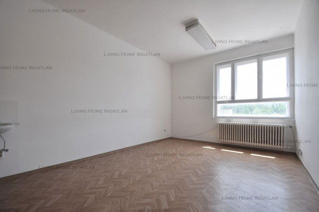 Kiadó ipari ingatlan, Solymáron 40 E Ft / hó