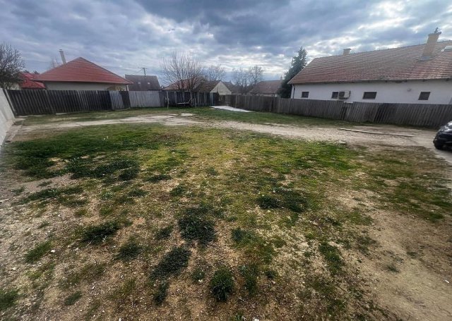 Eladó családi ház, Gödöllőn 109.9 M Ft, 6 szobás