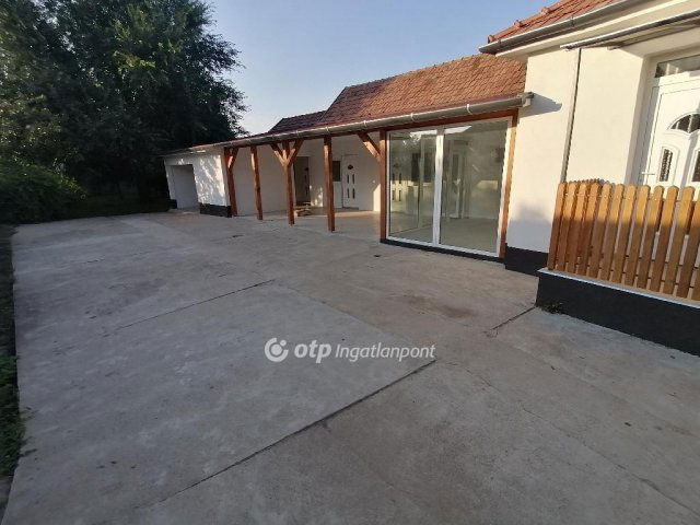 Eladó családi ház, Debrecenben 109.9 M Ft, 5 szobás