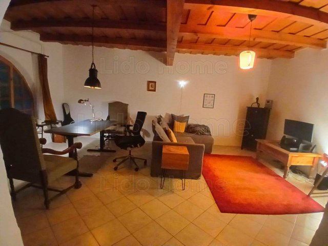 Eladó családi ház, Pápateszéren 32.5 M Ft, 2 szobás