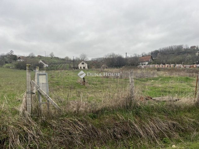 Eladó telek, Mecseknádasdon 9 M Ft / költözzbe.hu