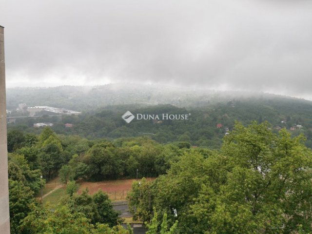 Eladó panellakás, Miskolcon 24.3 M Ft, 2 szobás