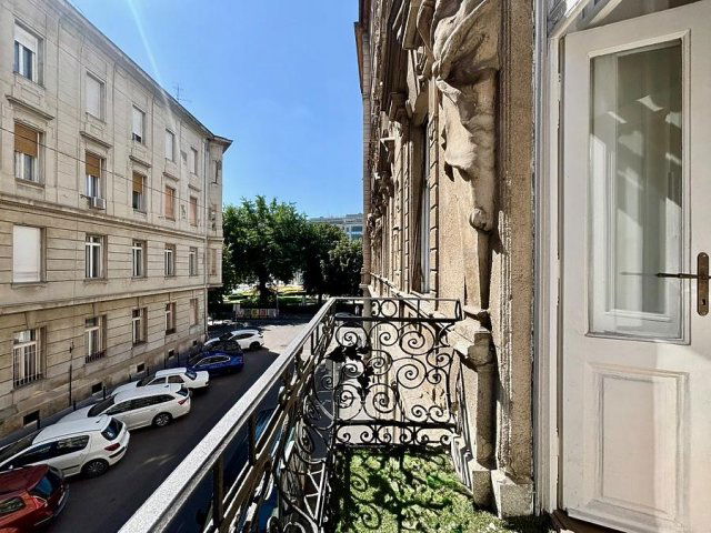 Eladó téglalakás, Budapesten, II. kerületben, Frankel Leó úton