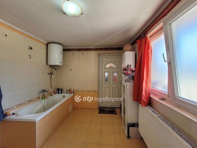 Eladó családi ház, Hajdúnánáson 52 M Ft, 2 szobás