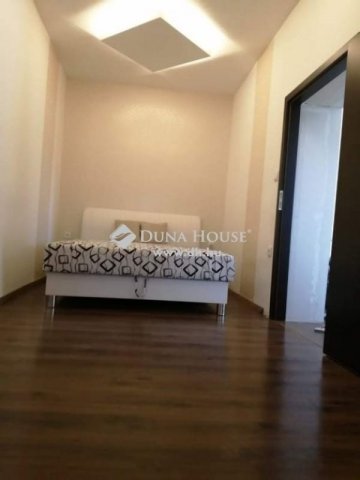 Eladó családi ház, Vecsésen 89.9 M Ft, 4 szobás