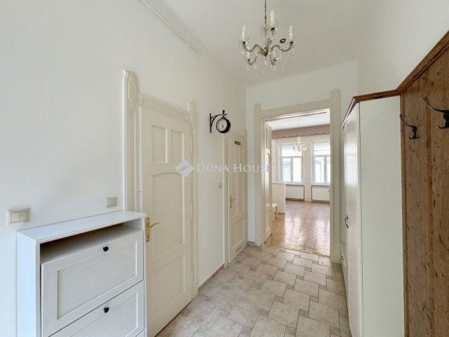 Eladó téglalakás, Budapesten, XII. kerületben 87 M Ft, 2 szobás