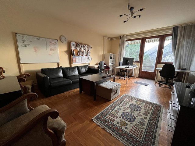 Kiadó iroda, Budapesten, III. kerületben 230 E Ft / hó, 3 szobás