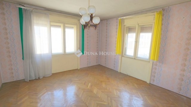 Eladó családi ház, Zalaegerszegen, Könyök utcában 73 M Ft