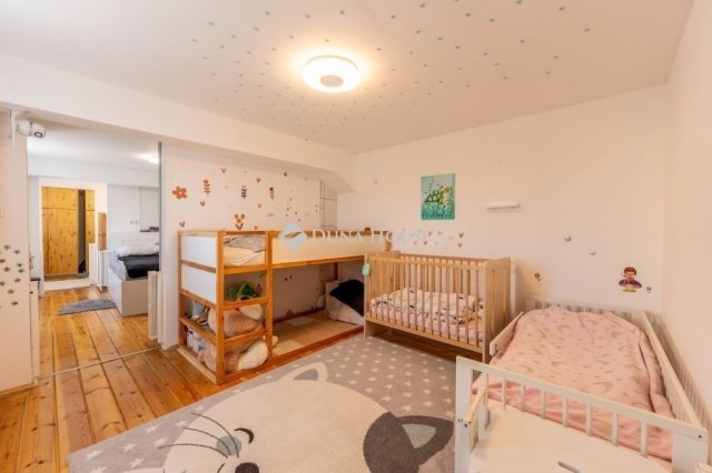 Eladó téglalakás, Budaörsön 75 M Ft, 3 szobás