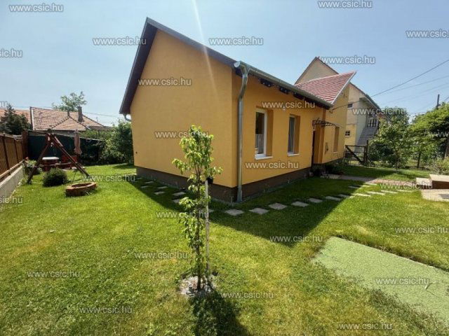 Eladó családi ház, Budapesten, XVIII. kerületben 90 M Ft