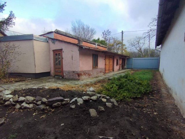 Eladó családi ház, Békéscsabán 38 M Ft, 4 szobás