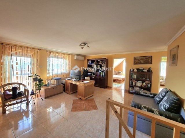 Eladó családi ház, Seregélyesen 139 M Ft, 5 szobás