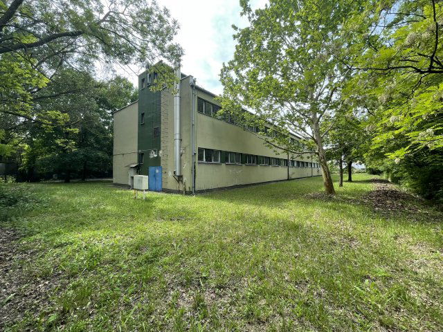 Eladó iroda, Balatonfűzfőn 149.5 M Ft / költözzbe.hu