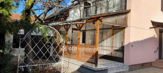 Eladó családi ház, Gyulán 69.9 M Ft, 3+2 szobás