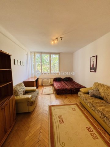 Eladó téglalakás, Debrecenben, Gyöngyösi utcában 62.9 M Ft