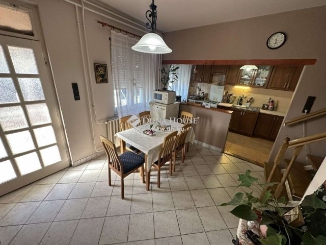 Eladó családi ház, Pilisen 57.9 M Ft, 4 szobás