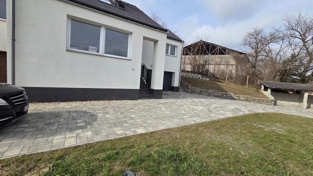 Eladó sorház, Dorogon 92.7 M Ft, 4 szobás / költözzbe.hu