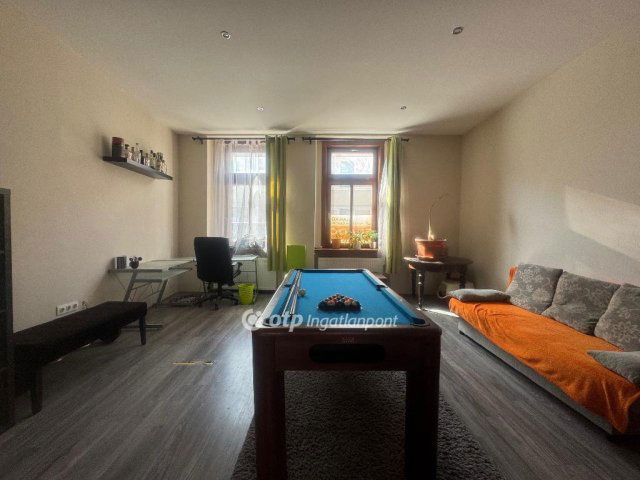 Eladó téglalakás, Székesfehérvárott 75 M Ft, 3 szobás