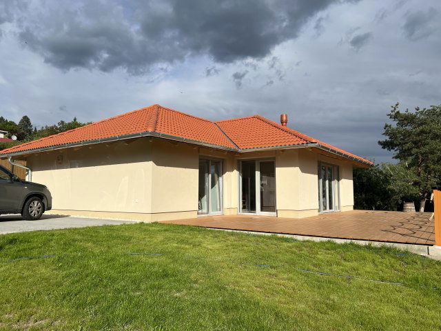 Eladó családi ház, Szentendrén 158 M Ft, 3 szobás