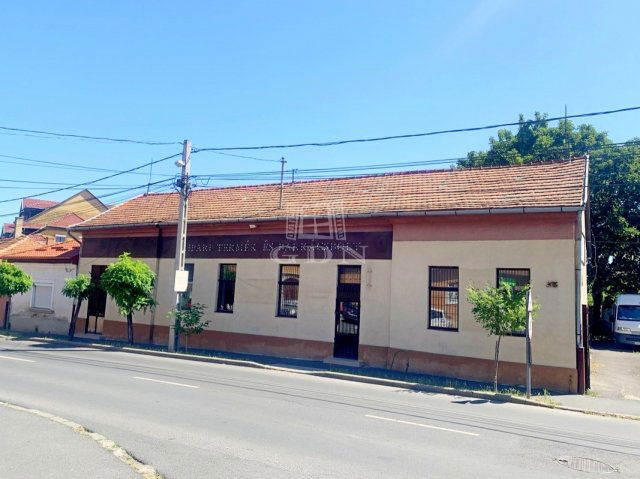 Eladó üzlethelyiség, Sátoraljaújhelyen 33.2 M Ft