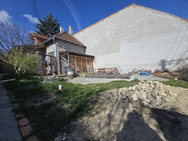 Eladó telek, Sopronban 15 M Ft / költözzbe.hu