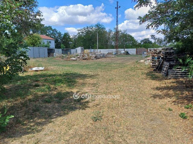 Eladó telek, Baján 10.5 M Ft / költözzbe.hu