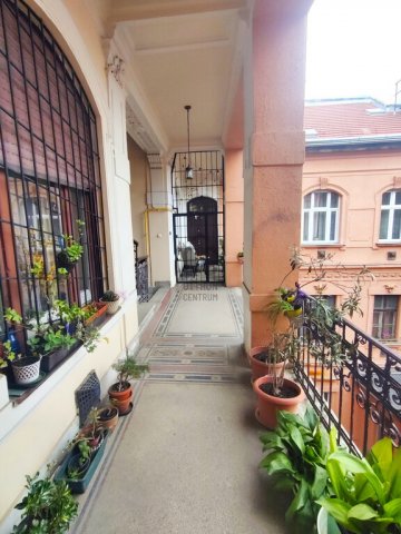 Eladó téglalakás, Budapesten, VII. kerületben 93 M Ft, 3 szobás