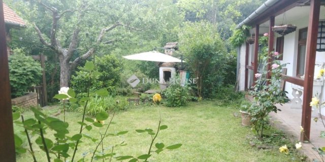 Eladó családi ház, Hosszúhetényen 150 M Ft, 7+2 szobás