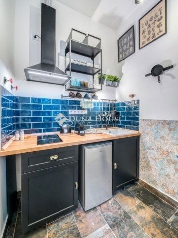 Eladó téglalakás, Budapesten, III. kerületben 46.9 M Ft